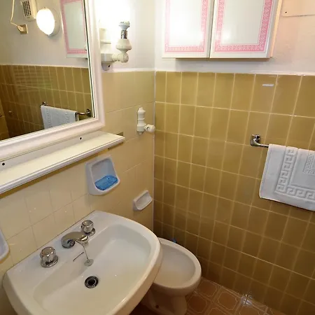 Lobster Cottage Apartment Levanto Exterior photo